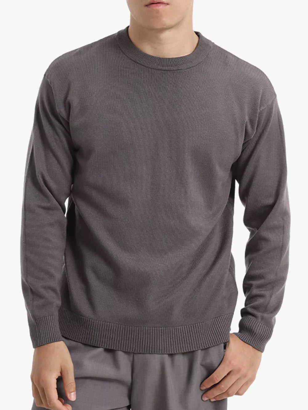 Suéter básico de cuello redondo para hombre